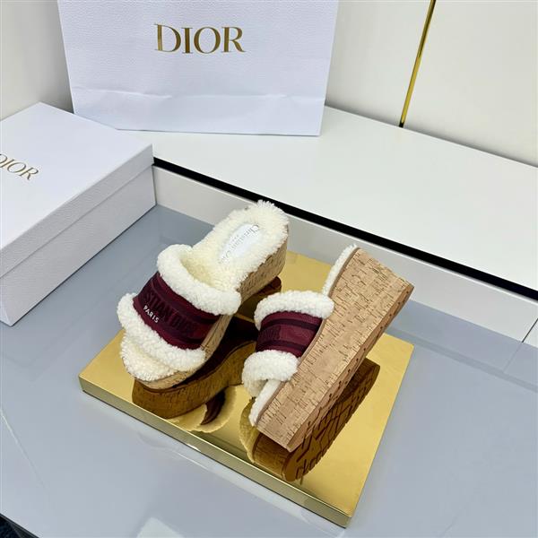 20251128184322801 290